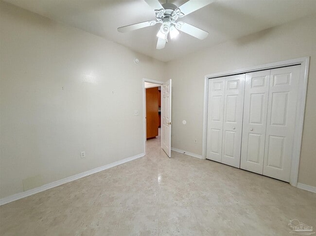 Building Photo - 1490 Chalet Pl