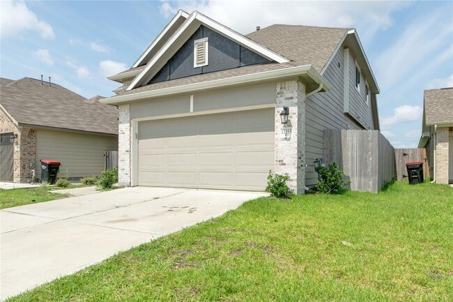 Building Photo - 12355 Summerbrook Dr