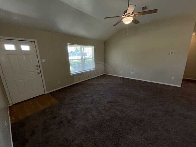 Building Photo - 3816 Sawtooth Dr