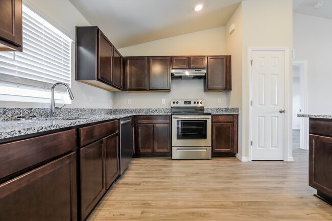 Building Photo - 10394 Carnegie Ave