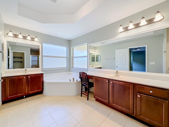 Building Photo - 57 Atwell Dr