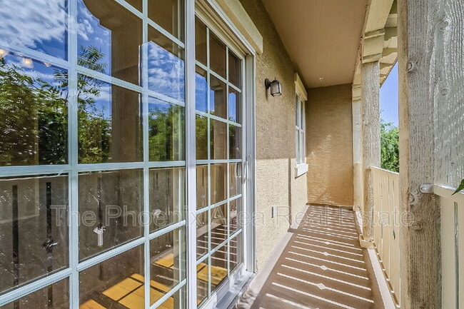 Building Photo - 885 S Osborn Ln