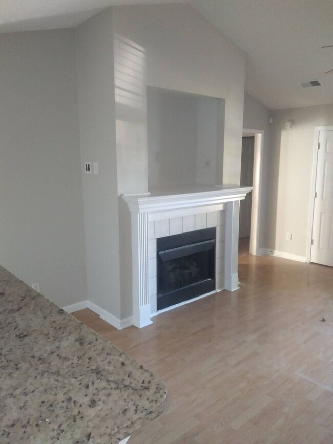 Building Photo - 4 Success Realty is now offering this Ador...