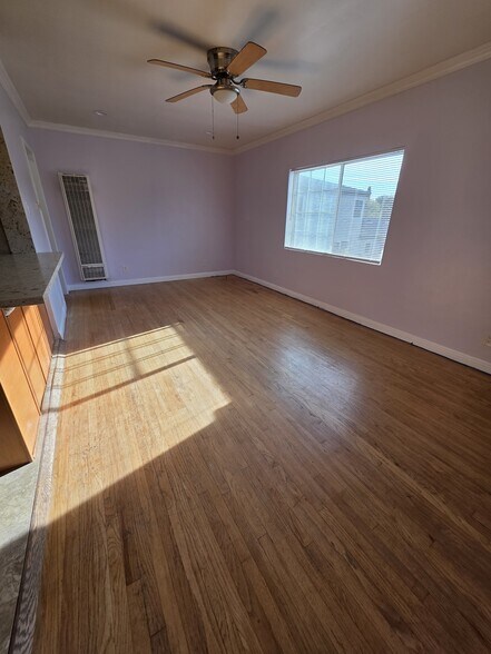 Building Photo - 3834 Girard Ave