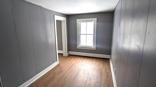 Building Photo - 104/106 West Fulton St