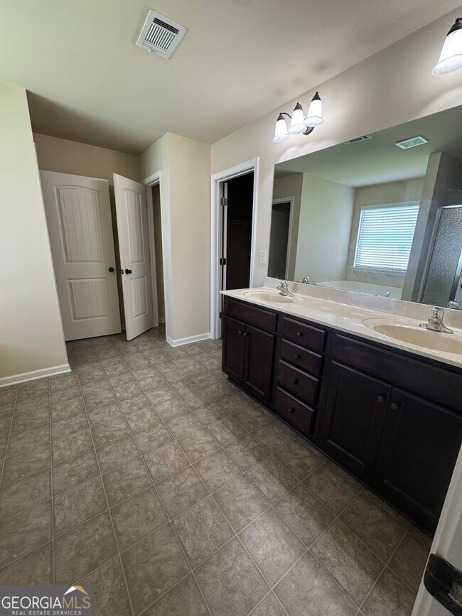 Building Photo - 2275 Morgan Farm Dr