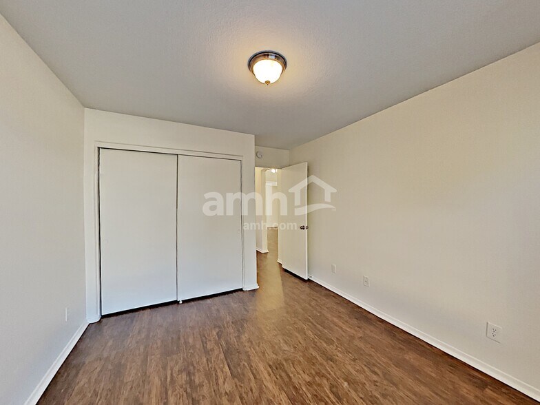 Building Photo - 13984 N 134th Dr