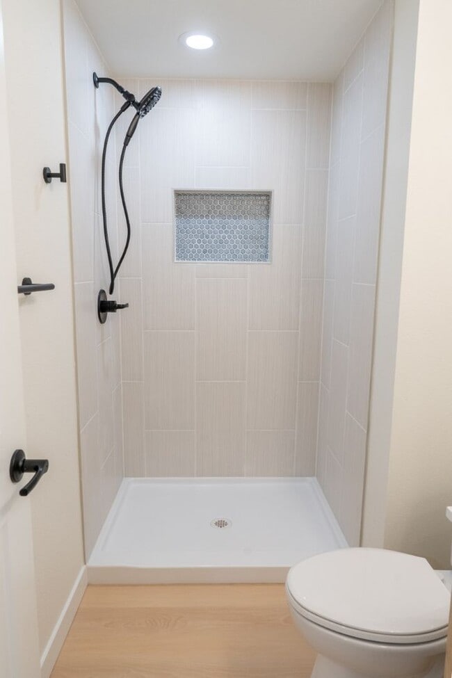 Building Photo - 4015 SW Thistle St