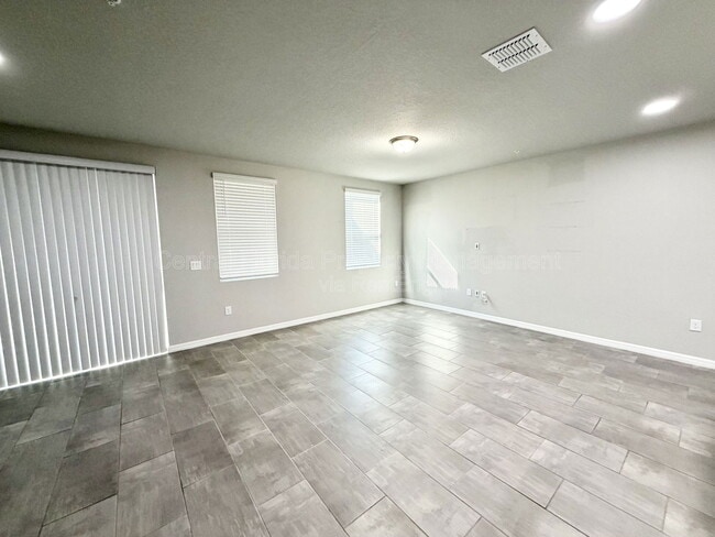 Building Photo - 2586 Sweet Viburnum Wy