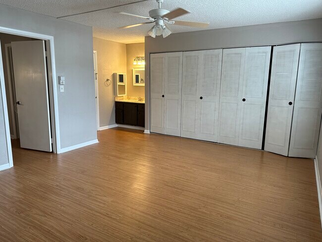 Master Bedroom - 3916 SW 67th Way