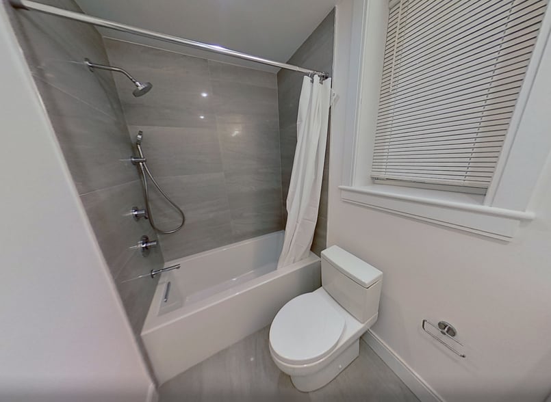 Building Photo - 132 Sutherland Rd