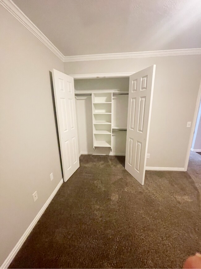 Building Photo - 720 E 1500 S