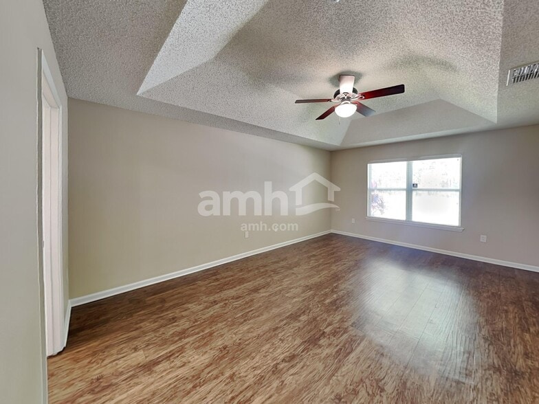 Building Photo - 9125 Fallsmill Dr