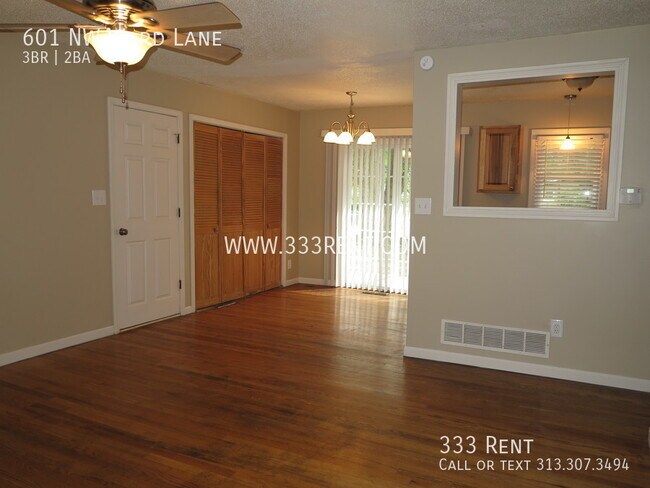 Building Photo - You'll be able to move around in this one ...