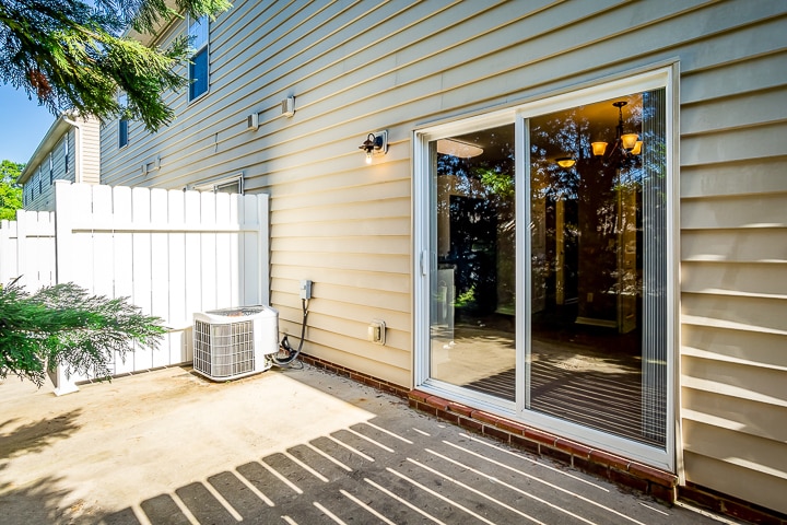 Building Photo - 402 Ellis Ave