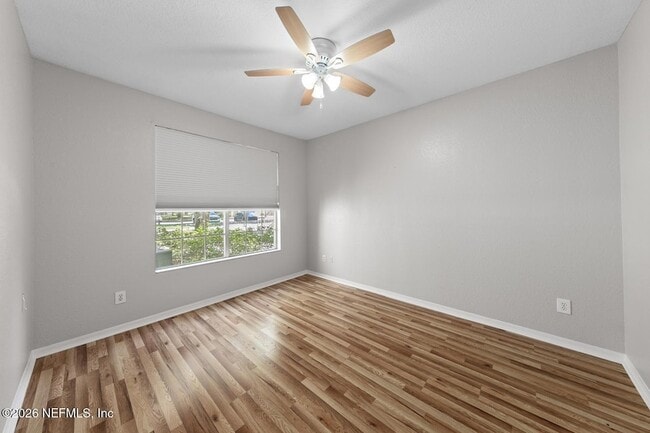 Building Photo - 13703 Richmond Park Dr N
