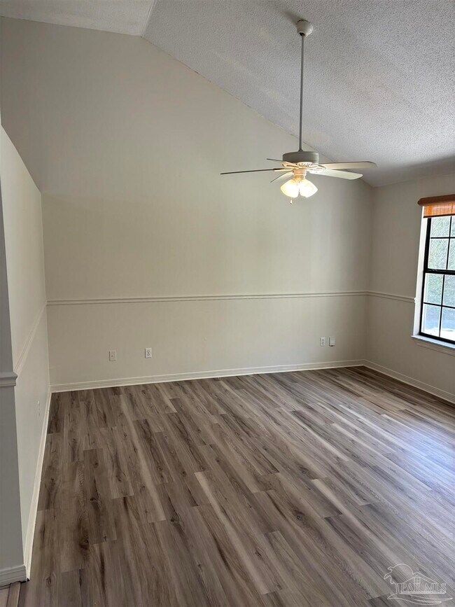 Building Photo - 7145 8 Mile Creek Rd