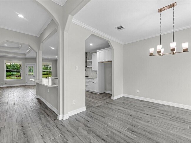 Building Photo - 14606 Half Cir