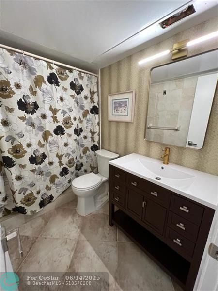 Building Photo - 351 NE 19th Pl