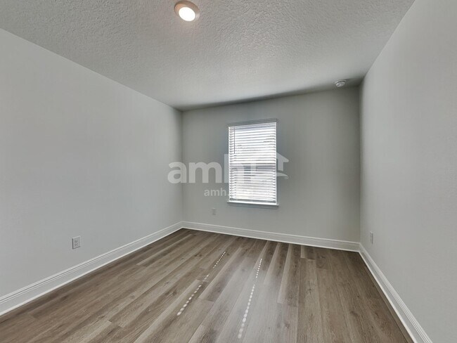 Building Photo - 6543 Atlantic Bch Ave