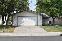 Building Photo - Tastefully updated home close to shopping and remodeled elementary school!