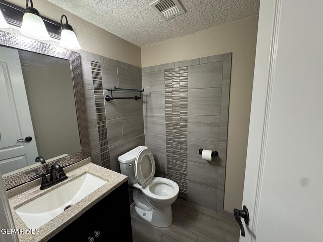 Building Photo - 398 Bentridge Drive