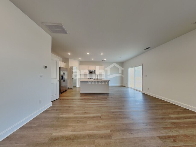 Building Photo - 6034 Rosemore Ln