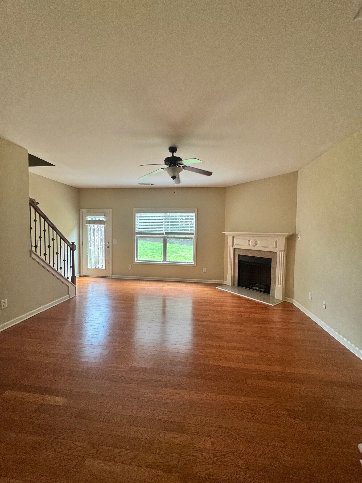 Building Photo - 6215 Elmshorn Way