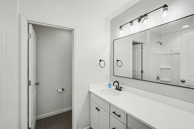 Building Photo - 2020-Built Plymouth 3 Bed|3 Bath Home W/ 2-Car Garage