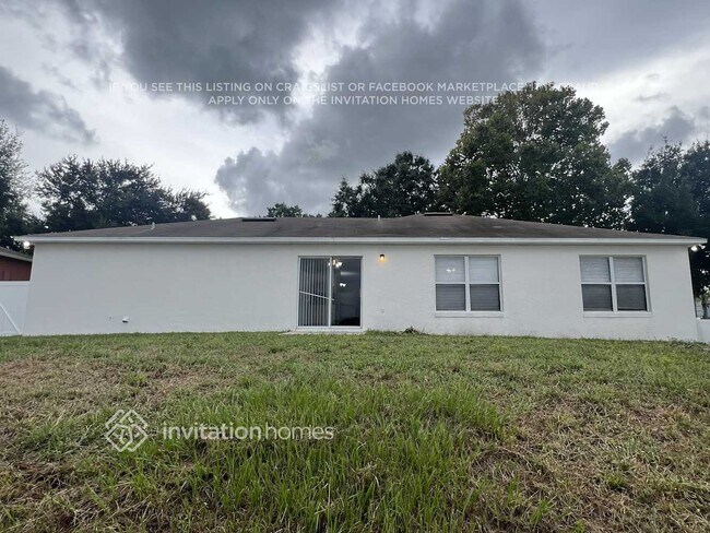 Building Photo - 1918 Knollcrest Dr