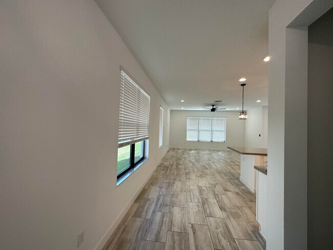 Building Photo - 8792 Antarus Dr