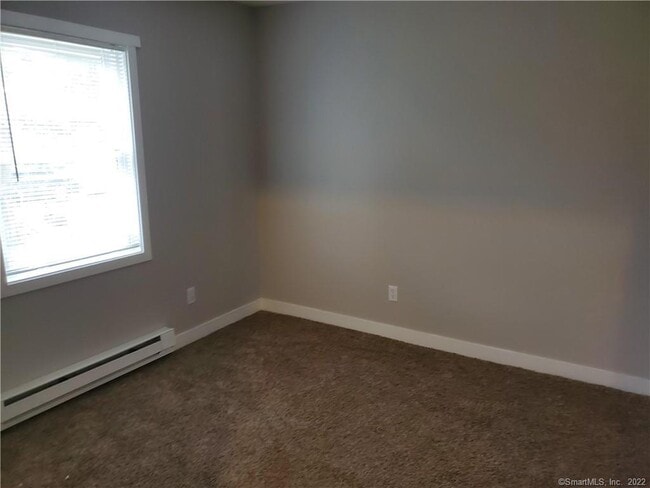 Building Photo - 83 Midway Oval