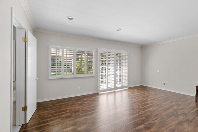 Building Photo - Welcome to this Beautiful Ranch-Style Home...