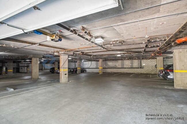 Building Photo - 1310 Creekside Dr