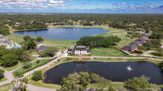 Building Photo - 7987 Hollyridge Rd
