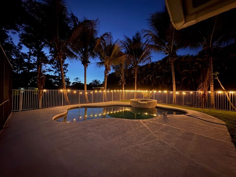 Building Photo - 12213 Citrus Grove Blvd