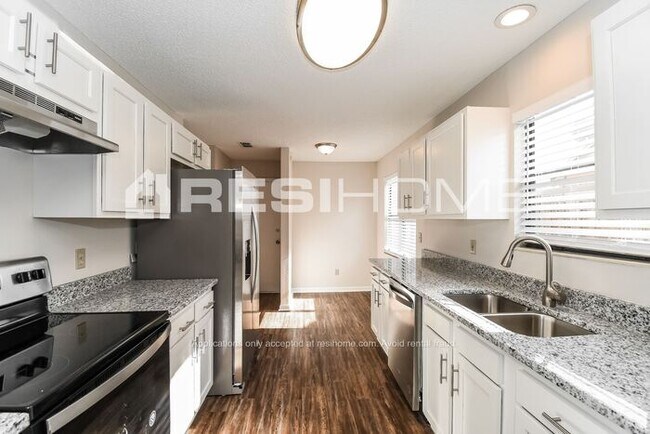 Building Photo - HOME FOR RENT!!