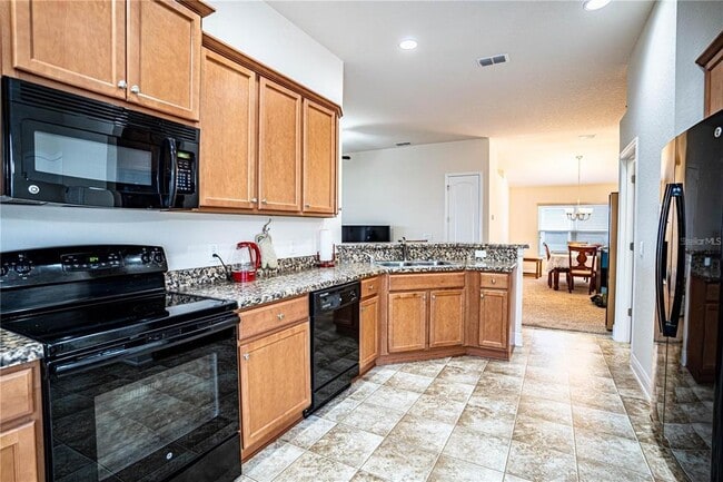 Building Photo - 4023 Island Lakes Dr