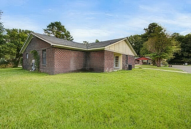 Building Photo - 101 Drake Ct