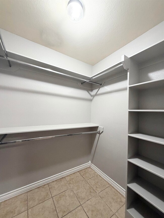 Building Photo - 9804 Cantera Ct