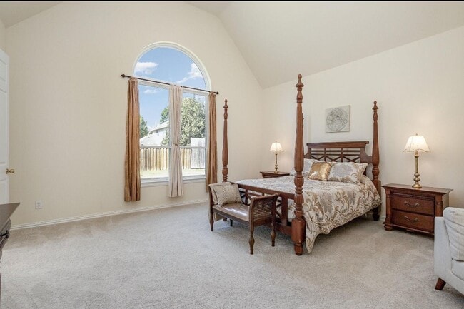 Building Photo - 9201 Royal Burgess Dr