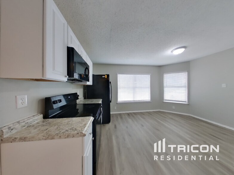 Building Photo - 4111 Sunrise Crest Dr