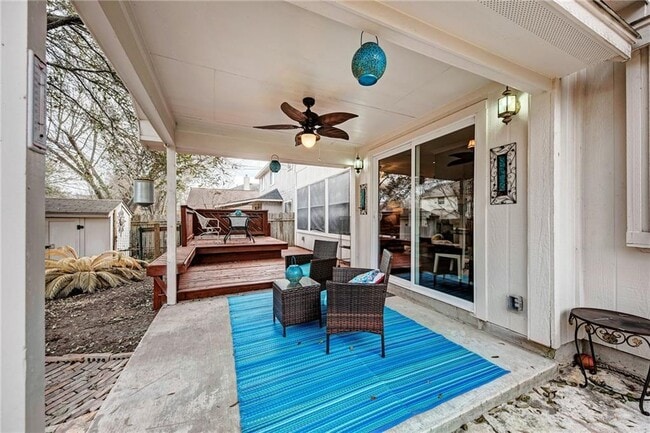 Building Photo - 1813 White Oak Loop