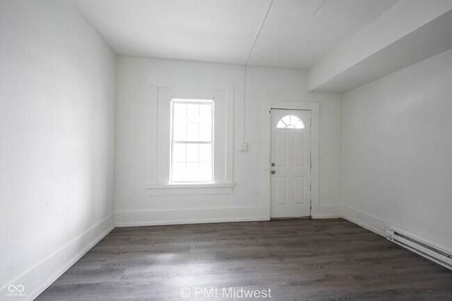 Building Photo - 238 N Beville Ave