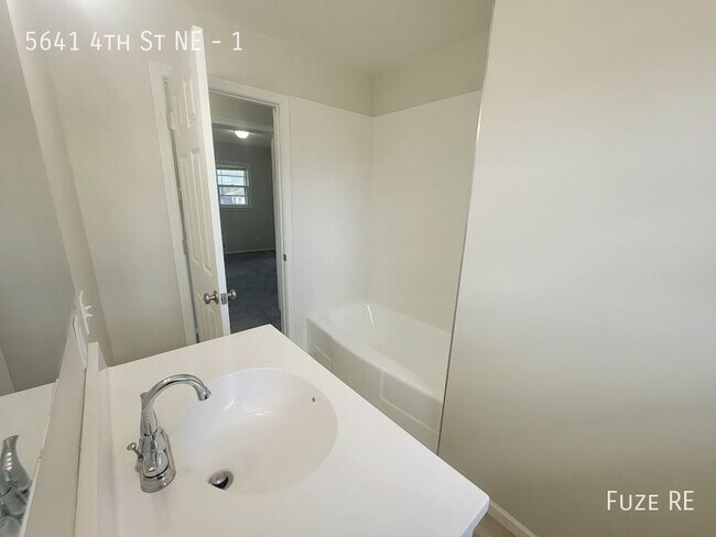 Building Photo - 5641 4th St NE