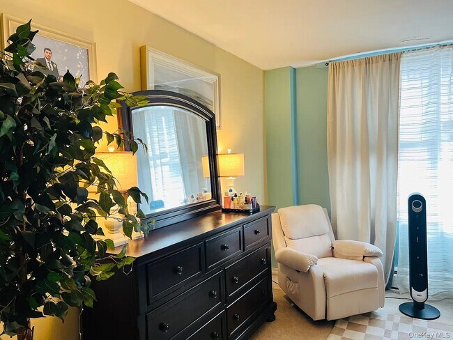 Building Photo - 54-44 Little Neck Pkwy