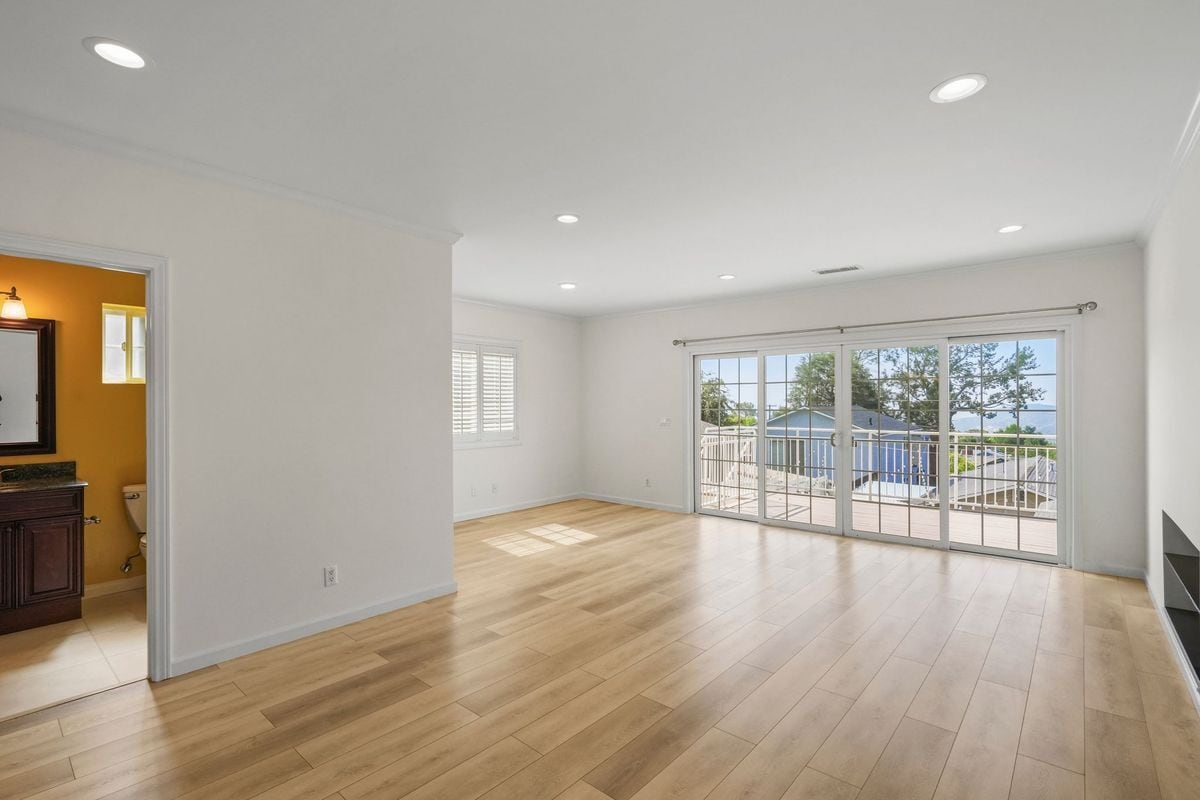 Building Photo - 2910 Santa Carlotta St