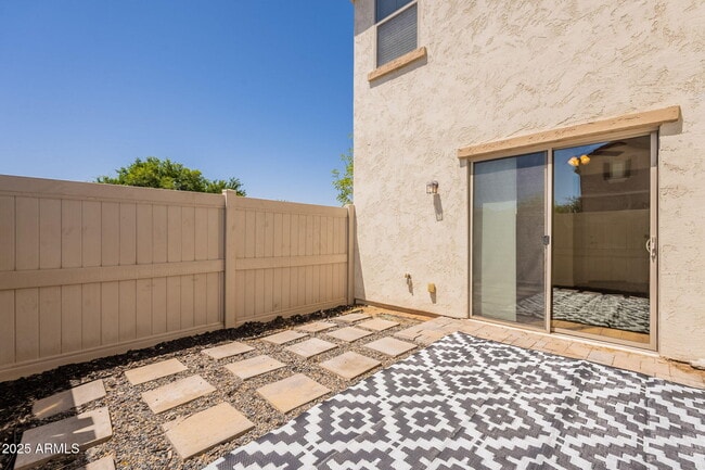 Building Photo - 26638 N Babbling Brook Dr