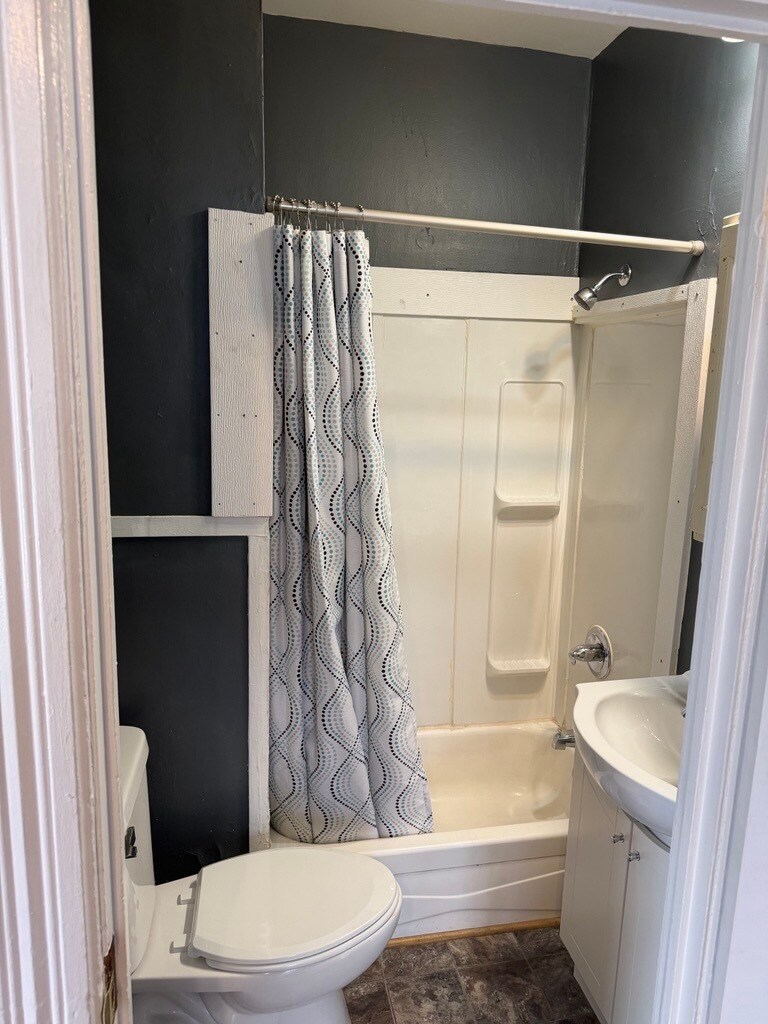 Building Photo - 2915 Cottage Grove Ave