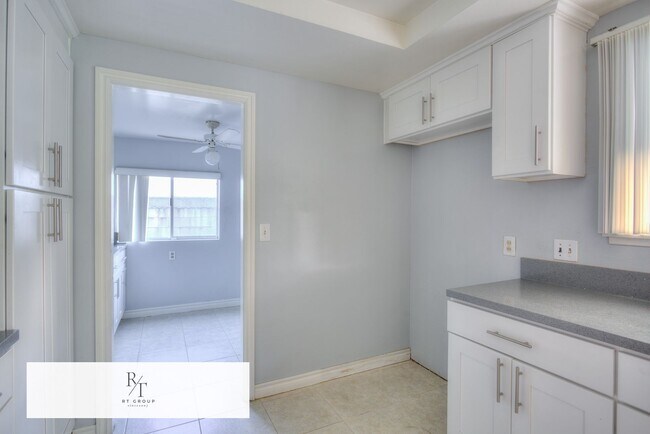 Building Photo - Welcome to Your Stylish Diamond Bar Home!